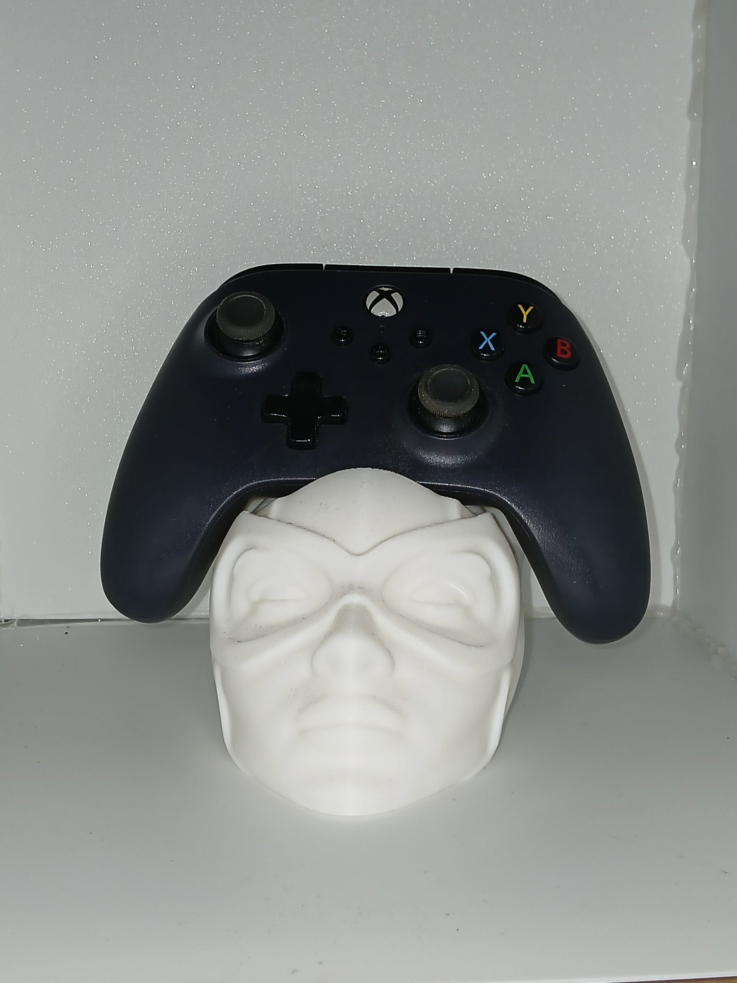 Cat woman - dark city collection - controller stand for PlayStation 4 / 5, Xbox One controllers