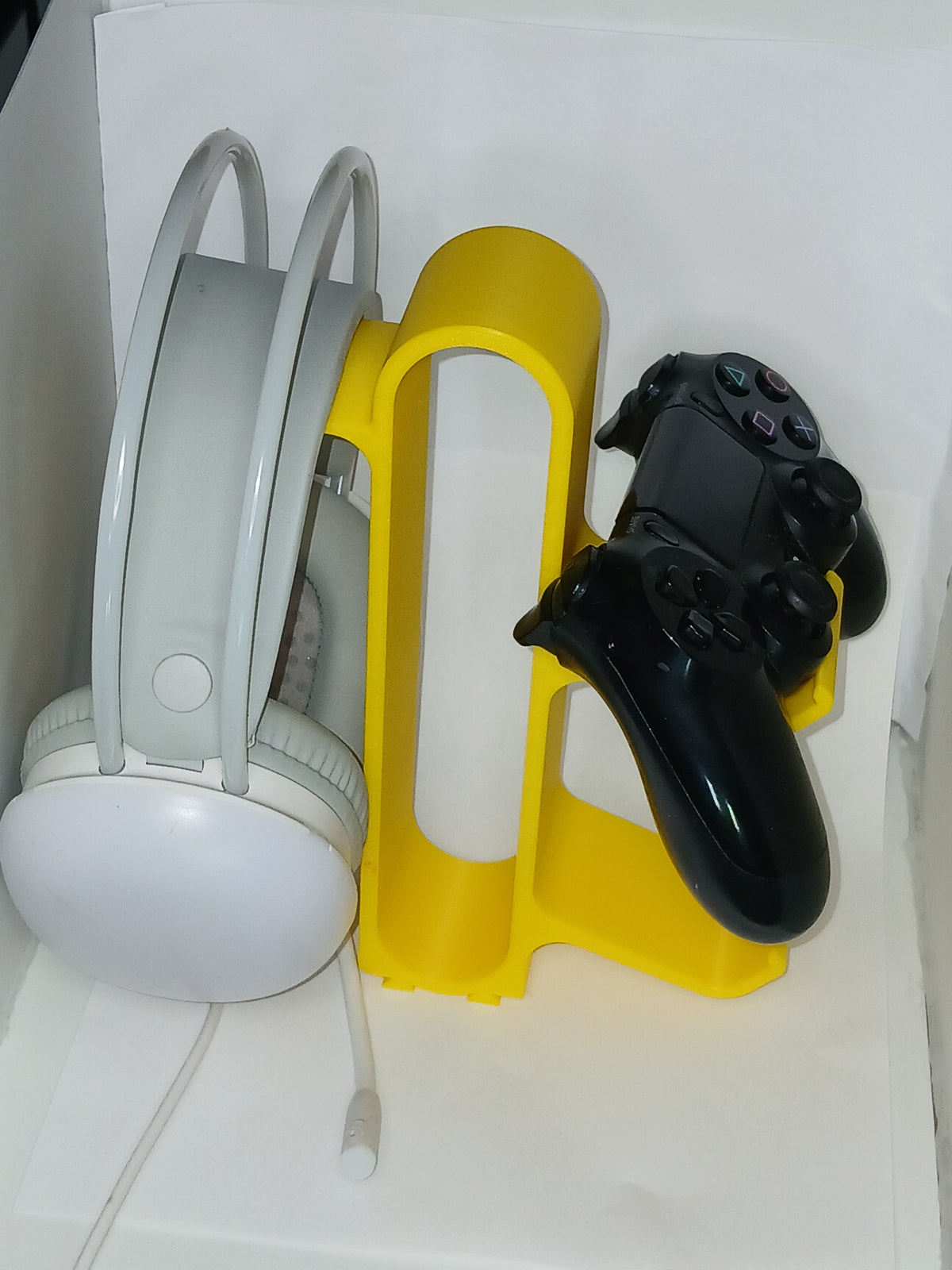 Universal Game Controller & Headphone Stand - Dual Gaming Desk Organizer