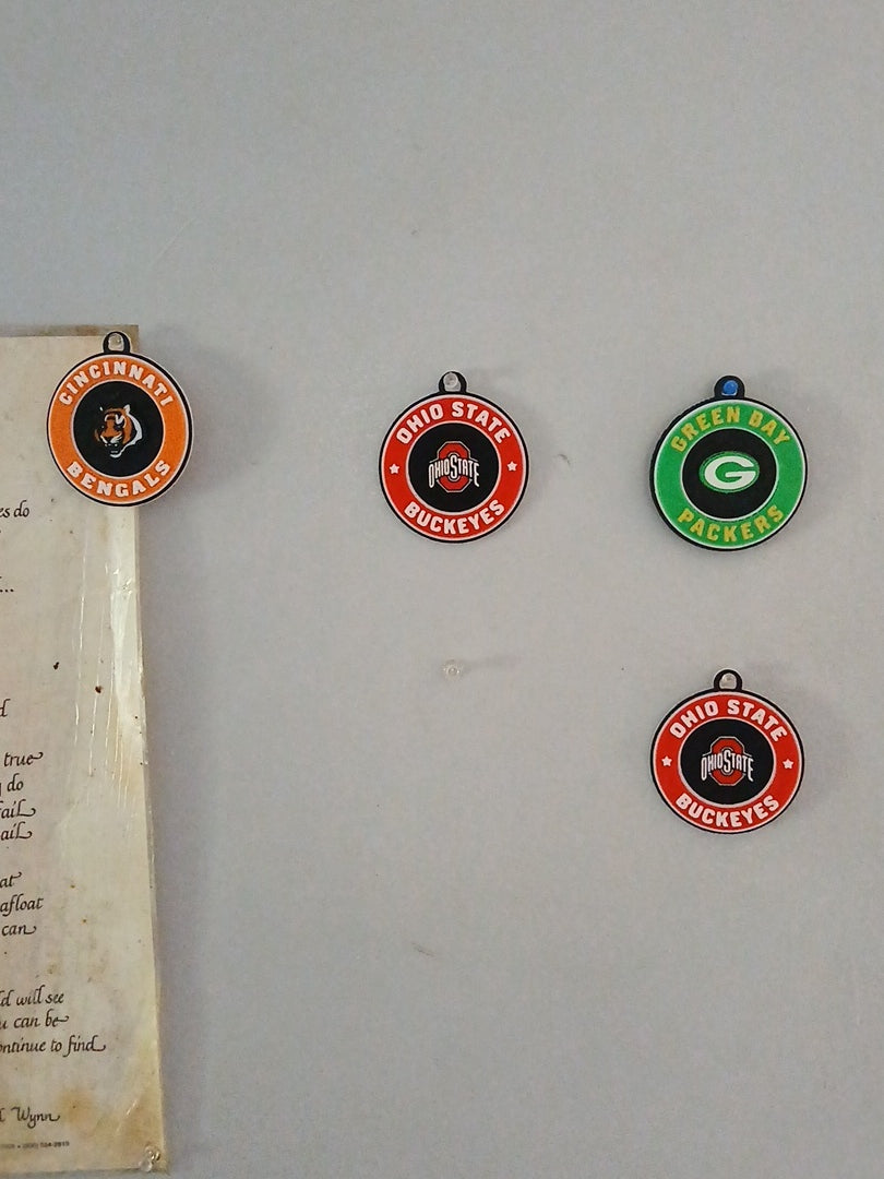 Single sided keychain medallion with keyring (fully customizable)