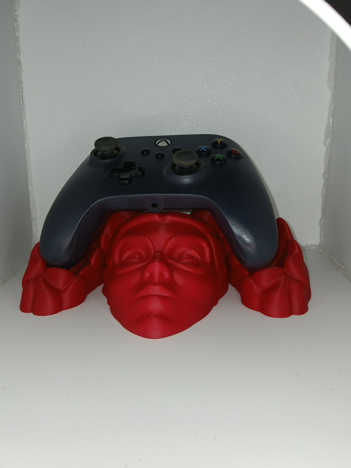 Harley Quinn style universal controller stand