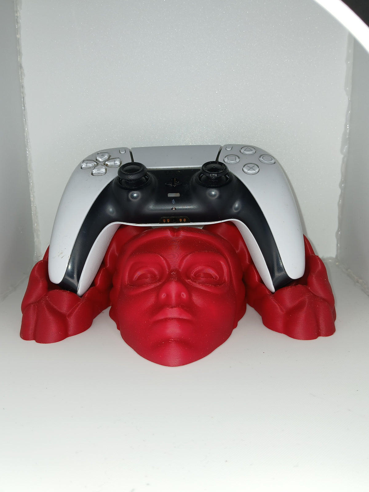 Harley Quinn style universal controller stand