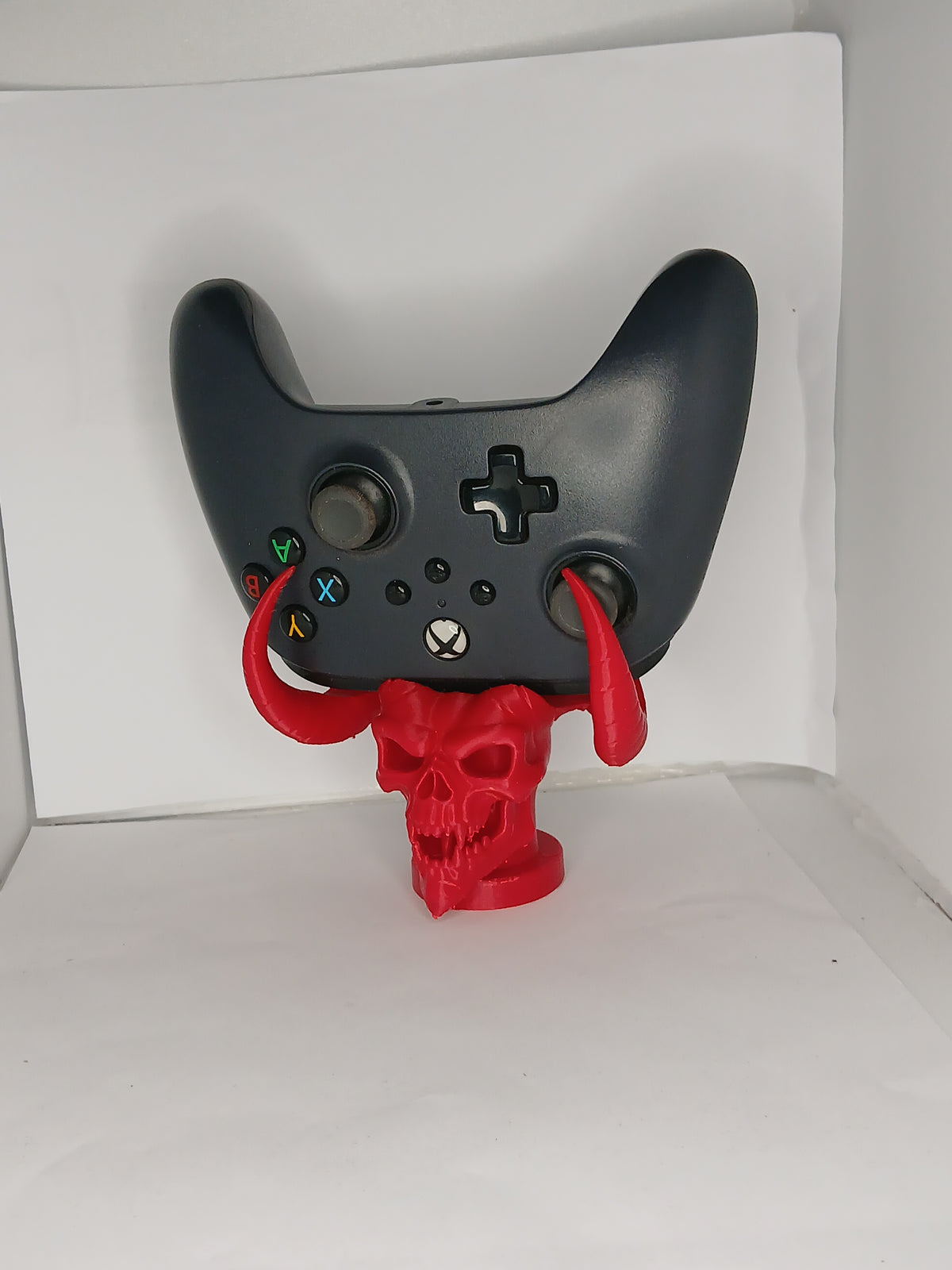 Demon style universal controller stand