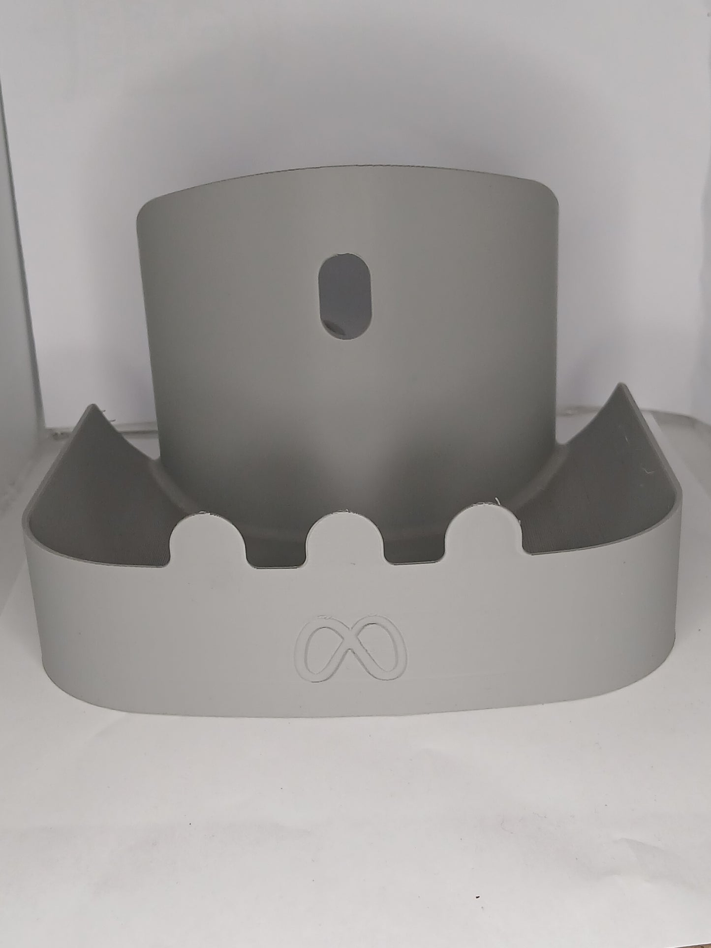 Meta quest 3 stand with controller slots