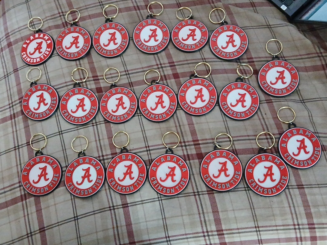 Single sided keychain medallion with keyring (fully customizable)