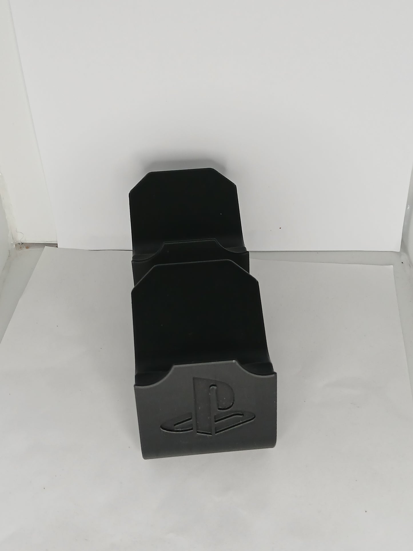 Double Controller Charging Stand for PS4, PS5 & Xbox One Controllers

Keep your gaming setup organized and your controllers ready for every session with this versatile Double Controller Stand, designed to securely hold up to two controllers at once. Compa