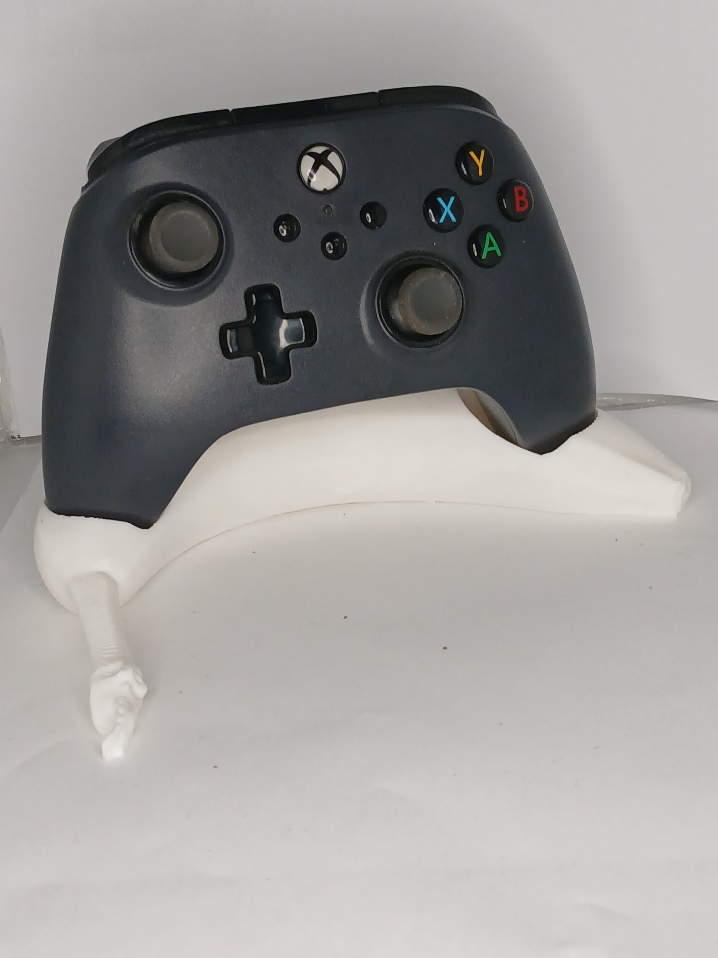 Banana style xbox one controller stand