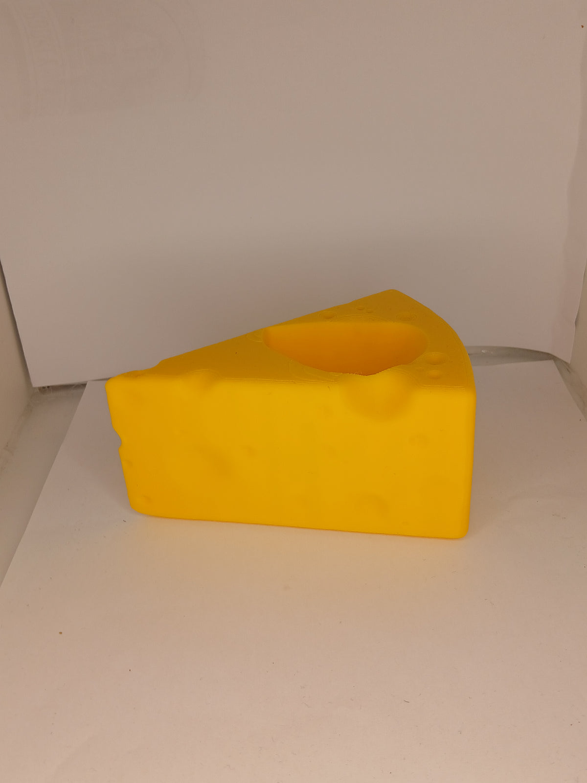 Slice of cheese style controller stand for Xbox One