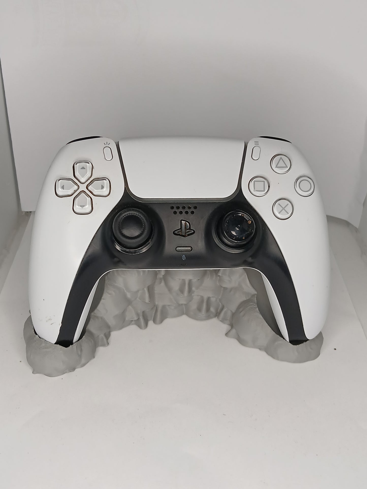 Multi face controller stand for Xbox One, Ps4, Ps5